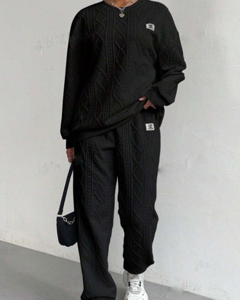 Casual Two-Piece Set with Threaded Jacquard Design